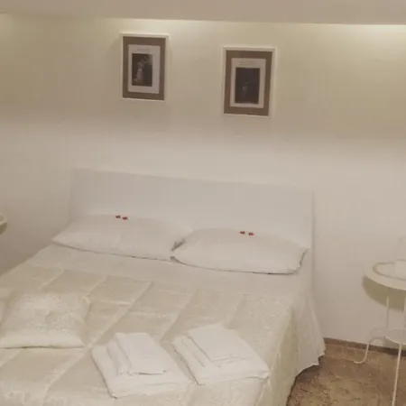 Comfort As Usual Apartment Bari